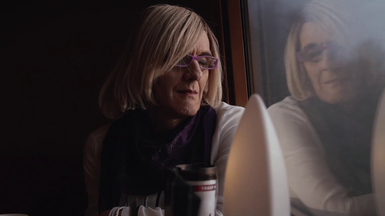 Und ruhig fließt der Rhein Trailer Deutsch (2022)