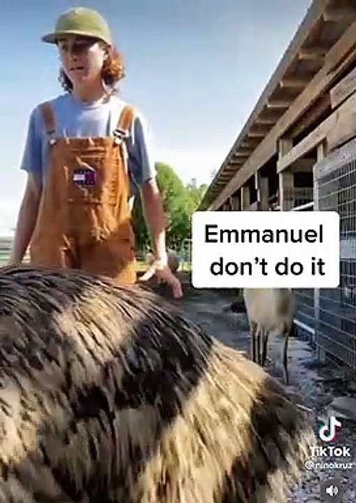 ¡No lo hagas Emmanuel!