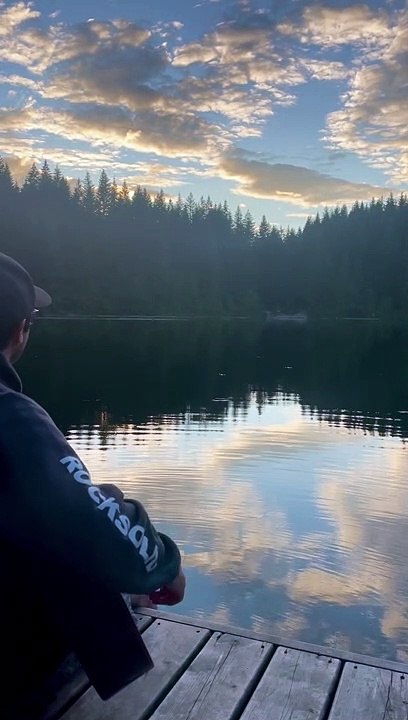 Bugs Ripple Water to Guitar Notes Being Played