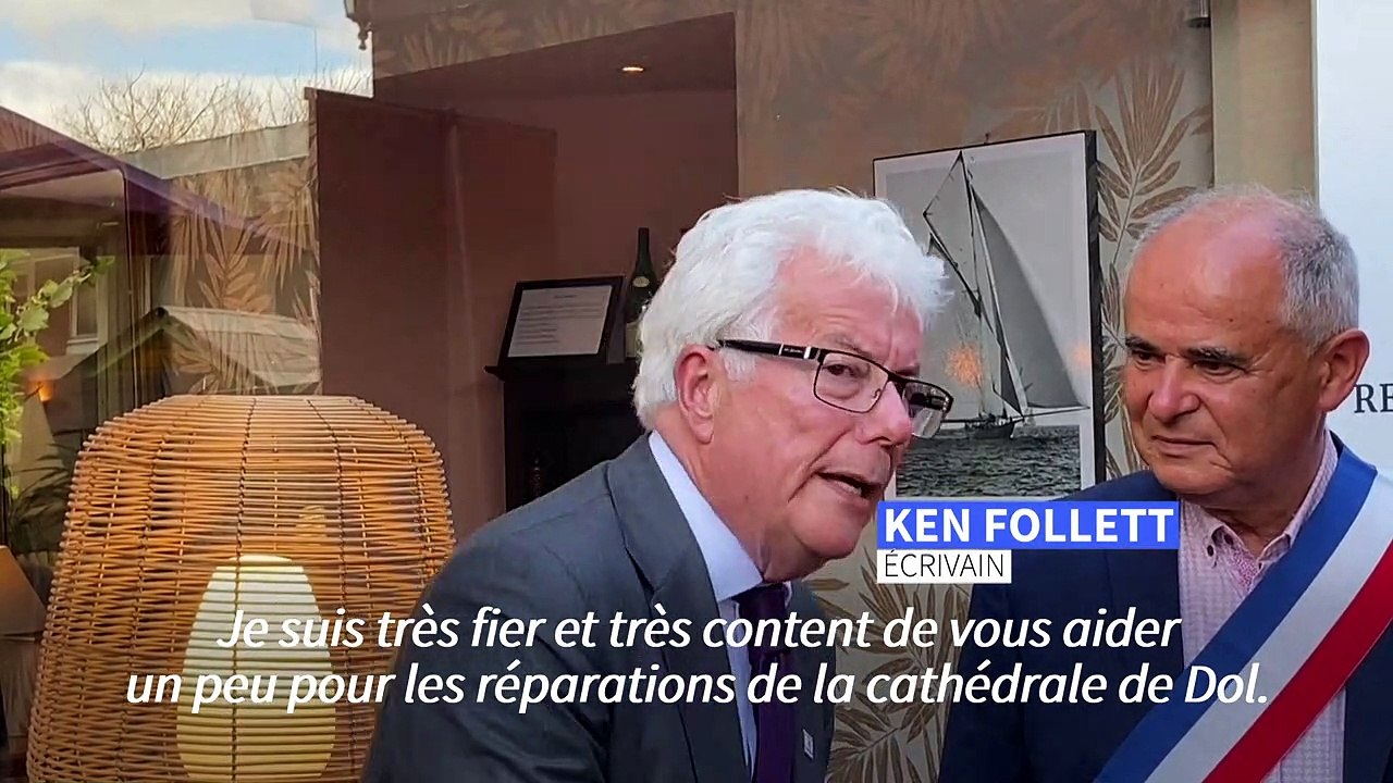 France: Ken Follett visite la cathédrale de Dol-en-Bretagne qu'il a aidé à restaurer