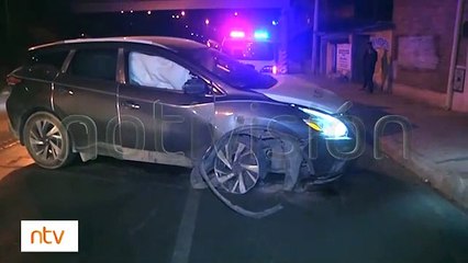 Se le reventó la llanta, perdió el control del vehículo e impactó contra la serranía