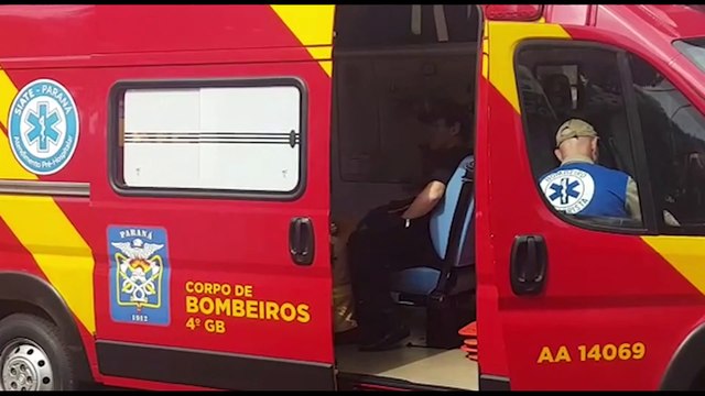 Ciclista fica ferido após se envolver em colisão com carro na Avenida Brasil