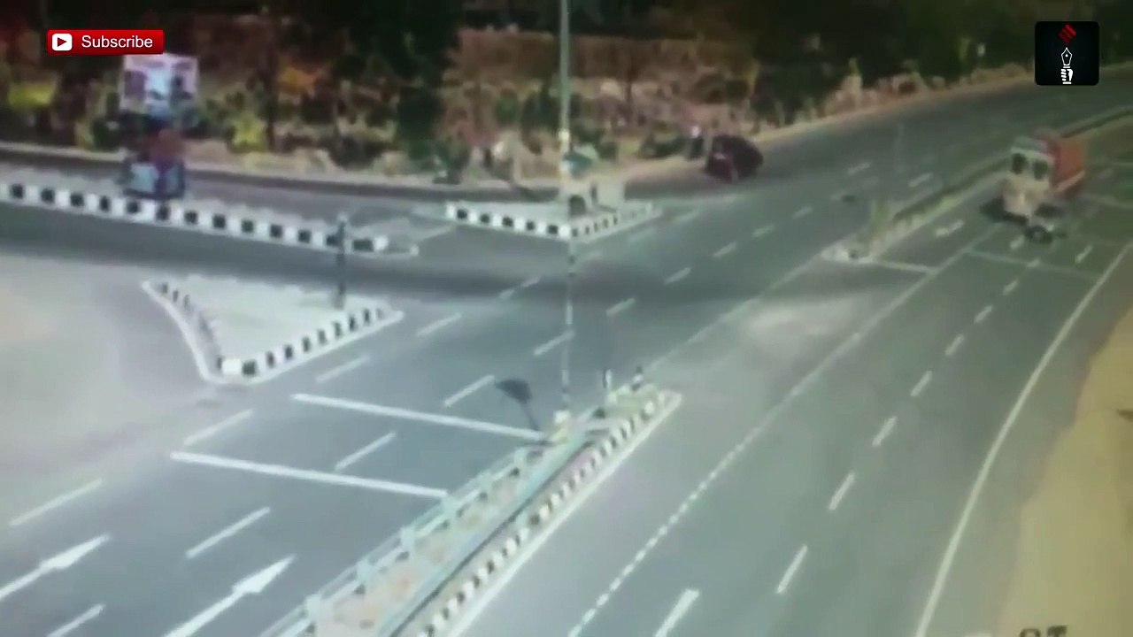 CCTV Footage Of Car Accident On Nizambad Hyderabad National Highway
