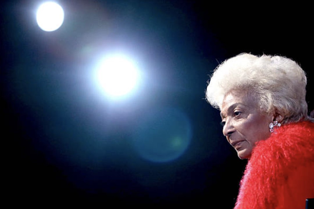 Nichelle Nichols, Lt. Uhura of 'Star Trek,' Dead at 89
