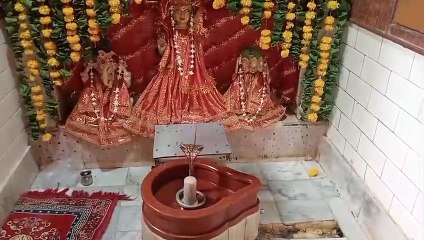 Download Video: हर-हर महादेव - यहां निज मंदिर में नंदी, डेढ़ इंच गोलाई का है शिवलिंग