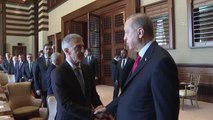 Trabzon gündem haberleri: Cumhurbaşkanı Erdoğan, Trabzonspor Kulübü yönetici, teknik heyet ve futbolcularını Cumhurbaşkanlığı Külliyesi'nde kabul etti