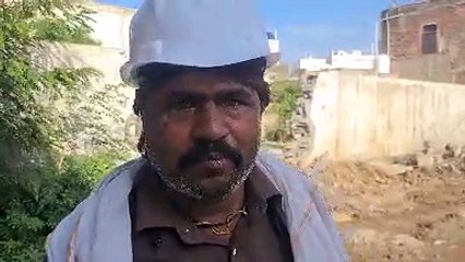 पहले भरवाया छह डंपर मलबा ताकि हटा सके मकान का मलबा