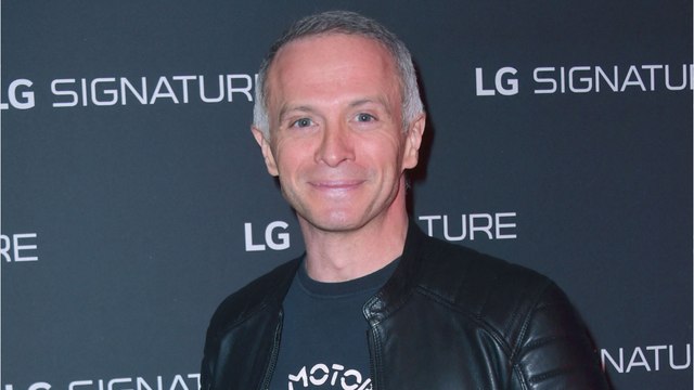 GALA VIDÉO - PHOTO - Samuel Etienne papa taquin : rare et hilarant cliché de son fils Malo !