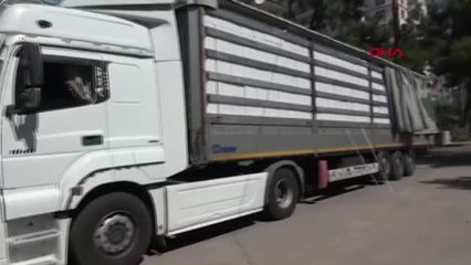 Ankara haberi... ANKARA-UŞAK'TA 13 MİLYON 380 BİN MAKARON ELE GEÇİRİLDİ; 1 GÖZALTI