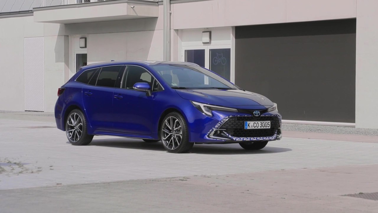 Toyota präsentiert überarbeiteten Corolla - Frisches Design