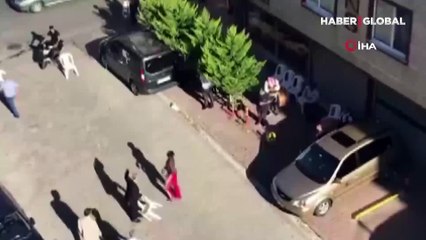 Sinir krizi geçirdi, kıyafetini çıkardı: Nijeryalı genç İstanbul'da ortalığı birbirine kaçtı
