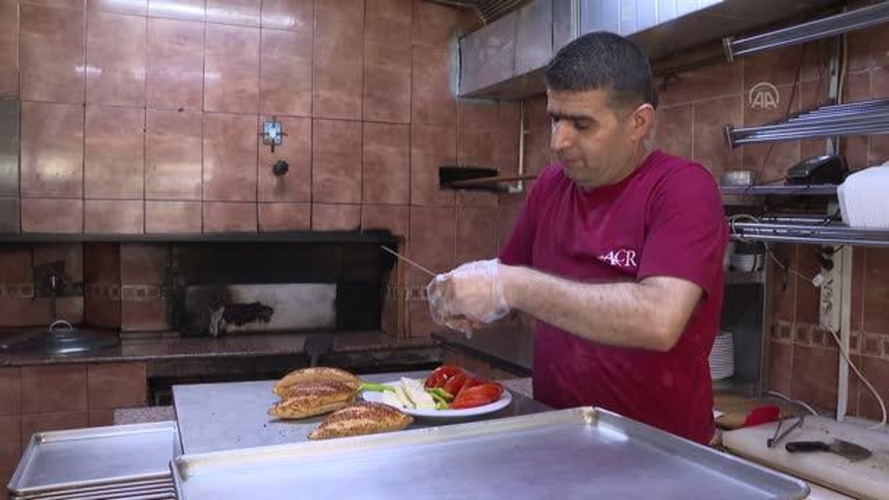 Tescilli "İzmir kumrusu" lezzet tutkunlarının vazgeçilmezi oluyor