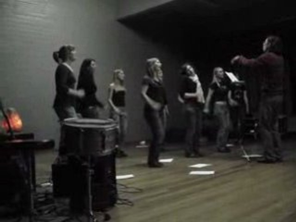 MOV05223
