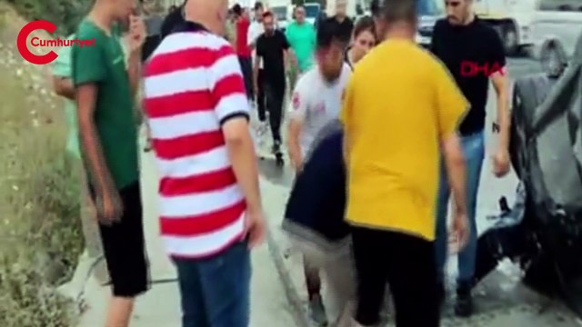 Feci kaza: Arnavutköy'de iki otomobil çarpıştı!