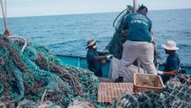 Okyanustan 96 tondan fazla çöp toplandı! Çıkan eşyalar uzmanları şaşırttı