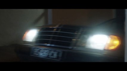 Both Sides of the Blade - Avec amour et acharnement- Clip 2