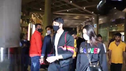 Anushka-Virat,Sidharth-Kiara slay the airport look