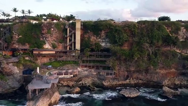 Uluwatu Sunset • Bali 2022 •