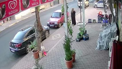 Son dakika 3. sayfa: Önce suladı, sonra kökünden sökerek çaldı... O anlar kamerada