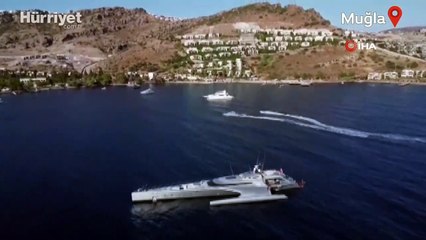 Uzay mekiği görünümlü yat Bodrum’da