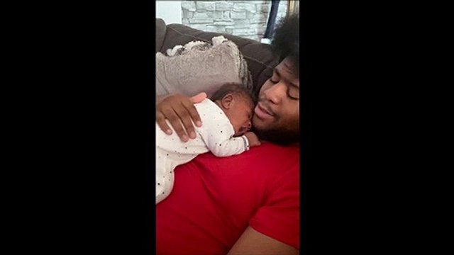 Quand ton bébé te rend ton bisou... trop mignon