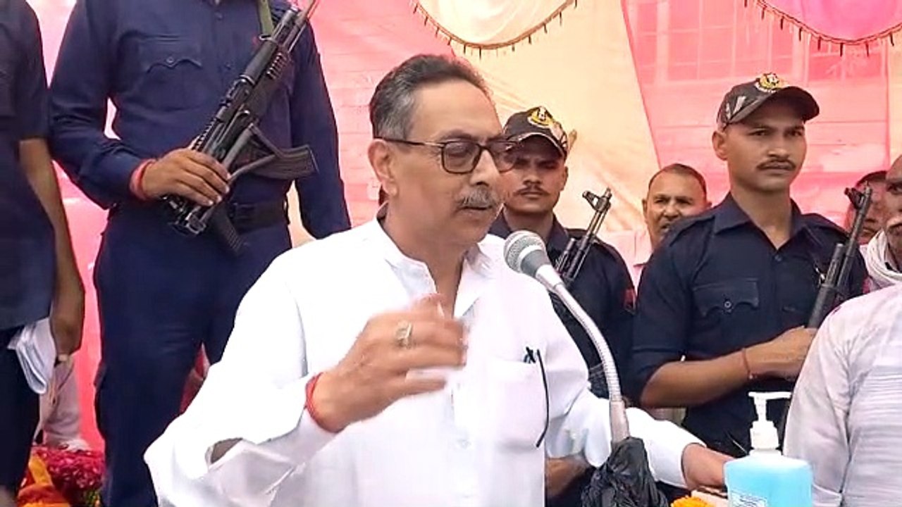 अब मंत्रीजी अफसरों से परेशान...एक ही दिन में दो बार कही कड़बी जुबान