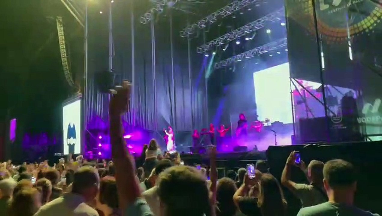 NIcki Nicole llenó de buen rollo el Love y triunfó en La Palma