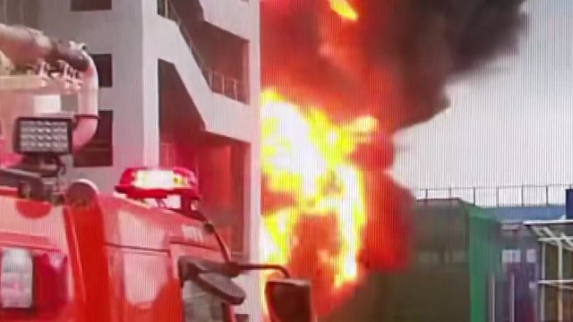 인천 두산인프라코어 연구동 화재 1시간 만에 진화...인명 피해 없어 / YTN