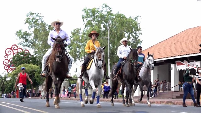 Managuas disfrutan del tradicional desfile hípico en honor a Santo Domingo de Guzmán