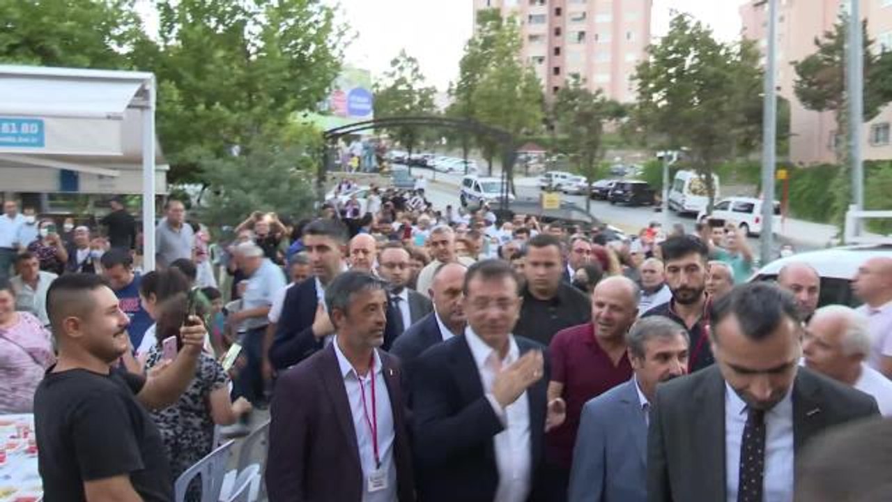 Ekrem İmamoğlu, Alevi Yurttaş ile Bir Araya Geldi: "Cemevleri, Alevi Vatandaşlarımızın İbadethaneleridir. Nokta"