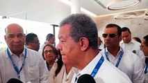 Leonel ve “indignante” funcionarios aumenten salarios ante crisis vive la población