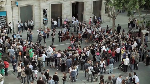 Som Sabadell flashmob - BANCO SABADELL