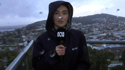 Gale warnings through WA's South have seen swell up to 10 meters