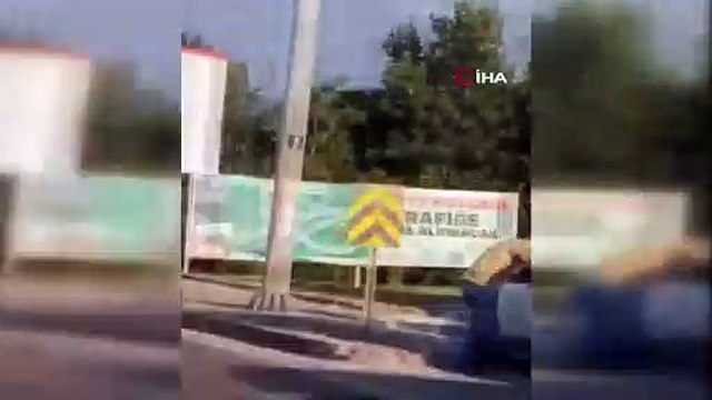 Bursa'da trafikte yol verme tartışması kamerada
