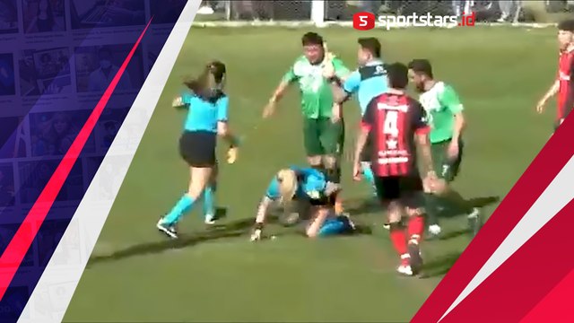 Tega, Pemain Ini Pukul Wasit Wanita Sampai Masuk RS