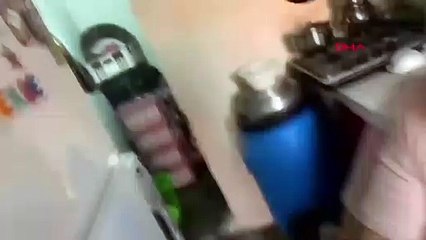 Kanepenin altındaki çukurda yakayı ele verdi