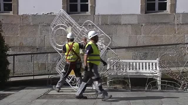 Vigo empieza a instalar las luces de Navidad en plena crisis energética