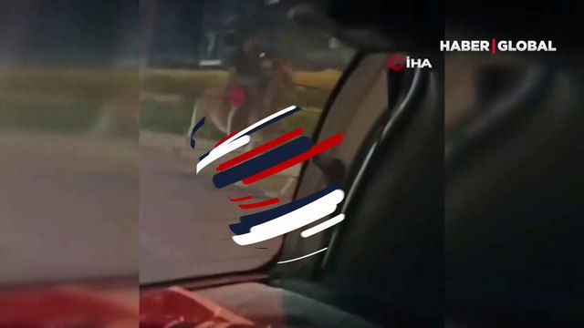 İzmir’de trafikte şaşkına çeviren anlar! Sol şeritte dört nala ilerledi