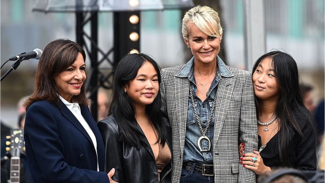 VOICI : Jade Hallyday a 18 ans : l'incroyable émotion de Johnny Hallyday le jour de son adoption