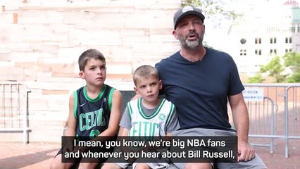 Fans pay tribute to 'innovator' Bill Russell