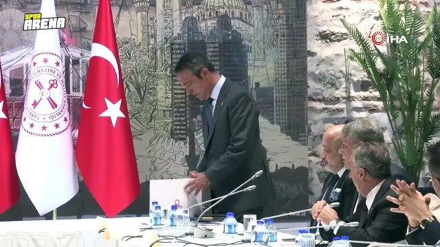 Bakan Kasapoğlu ile Bakan Nebati, TFF ve Kulüpler Birliği ile bir araya geldi