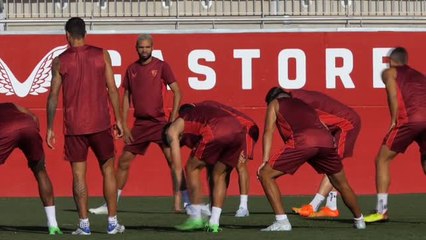 Larga charla entre Lopetegui y En Nesyri en el entrenamiento del Sevilla