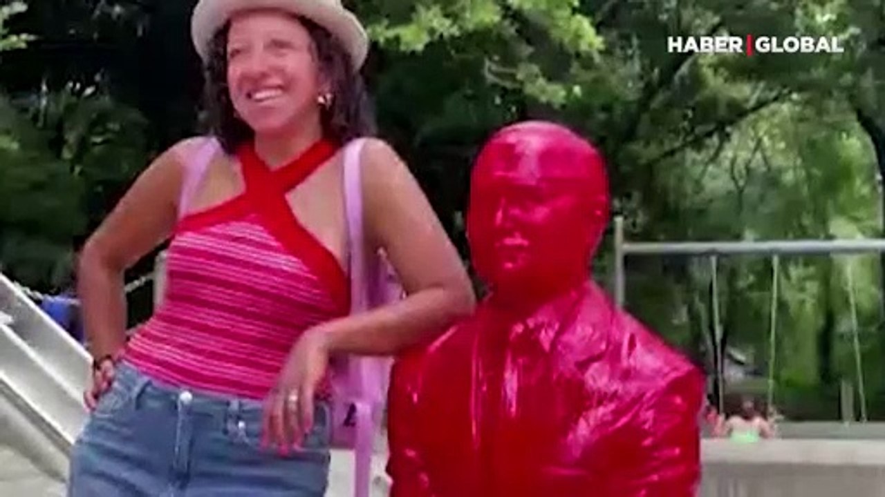 New York'ta bir çocuk parkına yerleştirilen Put...