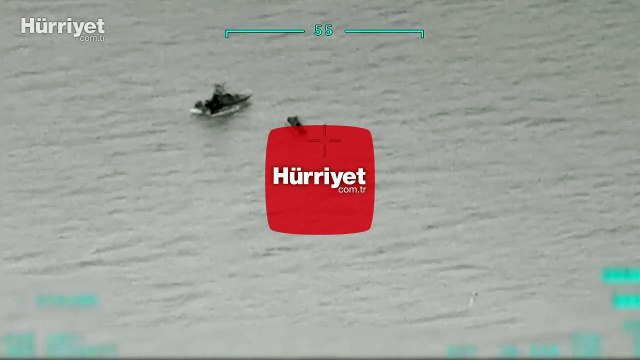 MSB paylaştı: Yunanistan'ın göçmenleri Türk kara sularına ittiği anlar böyle görüntülendi