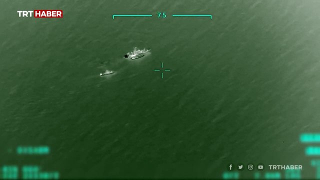 Yunanistan'ın geri ittiği düzensiz göçmenler kurtarıldı