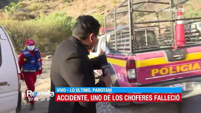 Conductor de minibús pierde la vida tras impactar contra un camión en la vía a Cochabamba