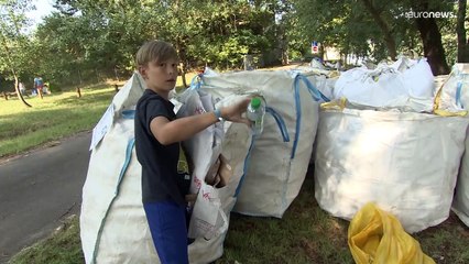 Tonnenweise Müll im Wasser: Freiwillige wetteifern beim PET-Cup