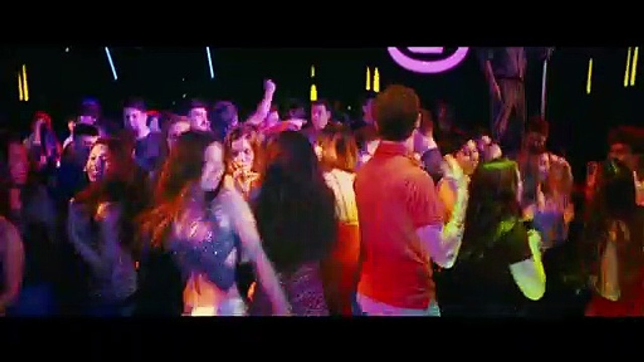 Tráiler "Girasoles silvestres", dirigida por Jaime Rosales y protagonizada por Anna Castillo y  Oriol Plà. Estreno en cines el 14 de octubre tras pasar por San Sebastián.