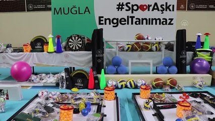 Engelli öğrencilere spor malzemeleri dağıtıldı