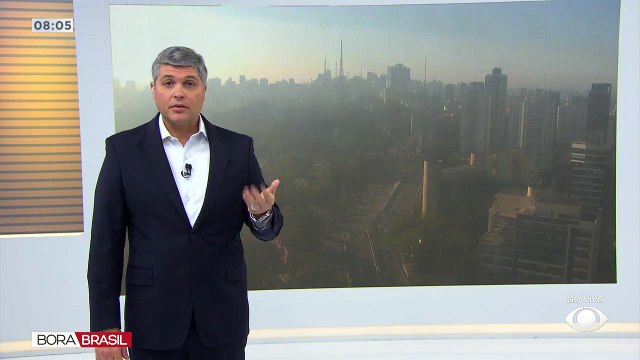 Bandidos explodem agência bancária no Rio